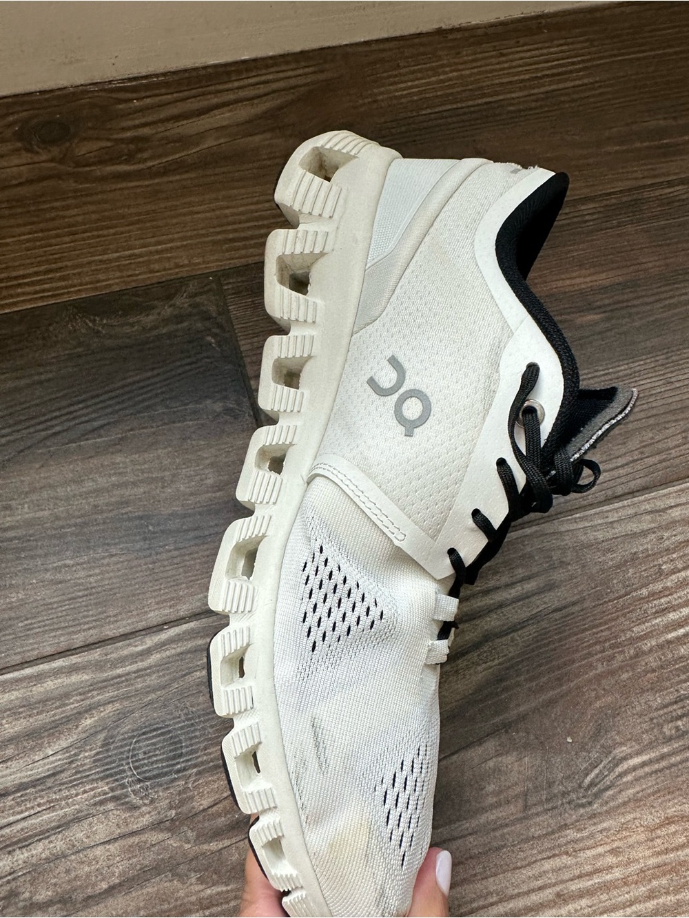 On Cloudswift Men's Athletic Shoes in White and Black - Picture 11 of 12